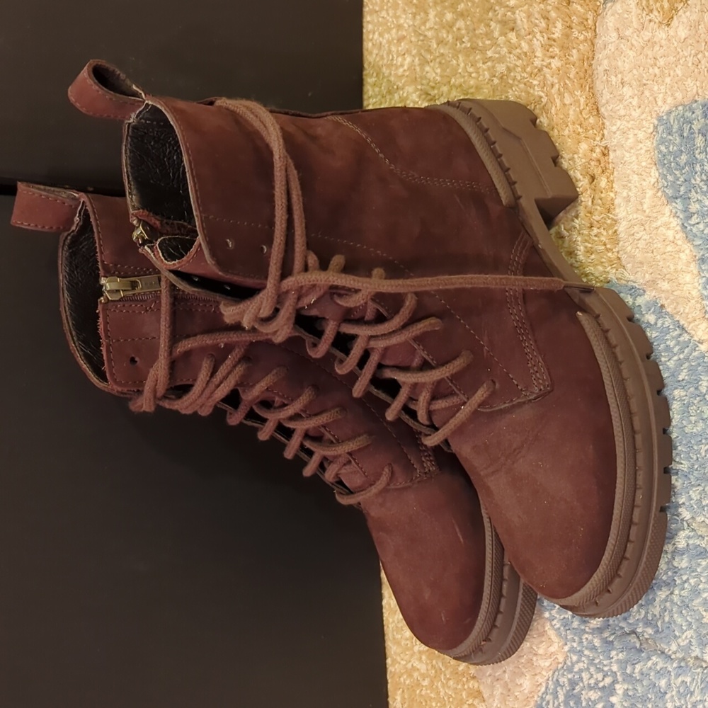 Steve Madden dark brown ankle boot sz. 7.5